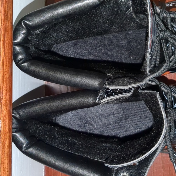 NWOT Women's Nightmare Before Christmas black size 43/9 1/2 boots - Picture 3 of 6